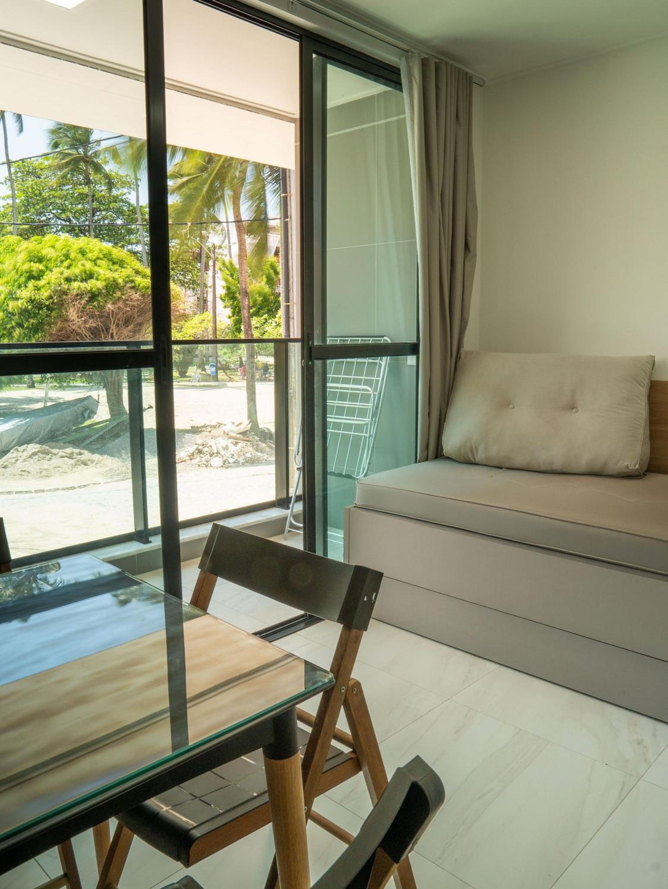 Beachfront flat at Porto de Galinhas beach, close to the natural pools.