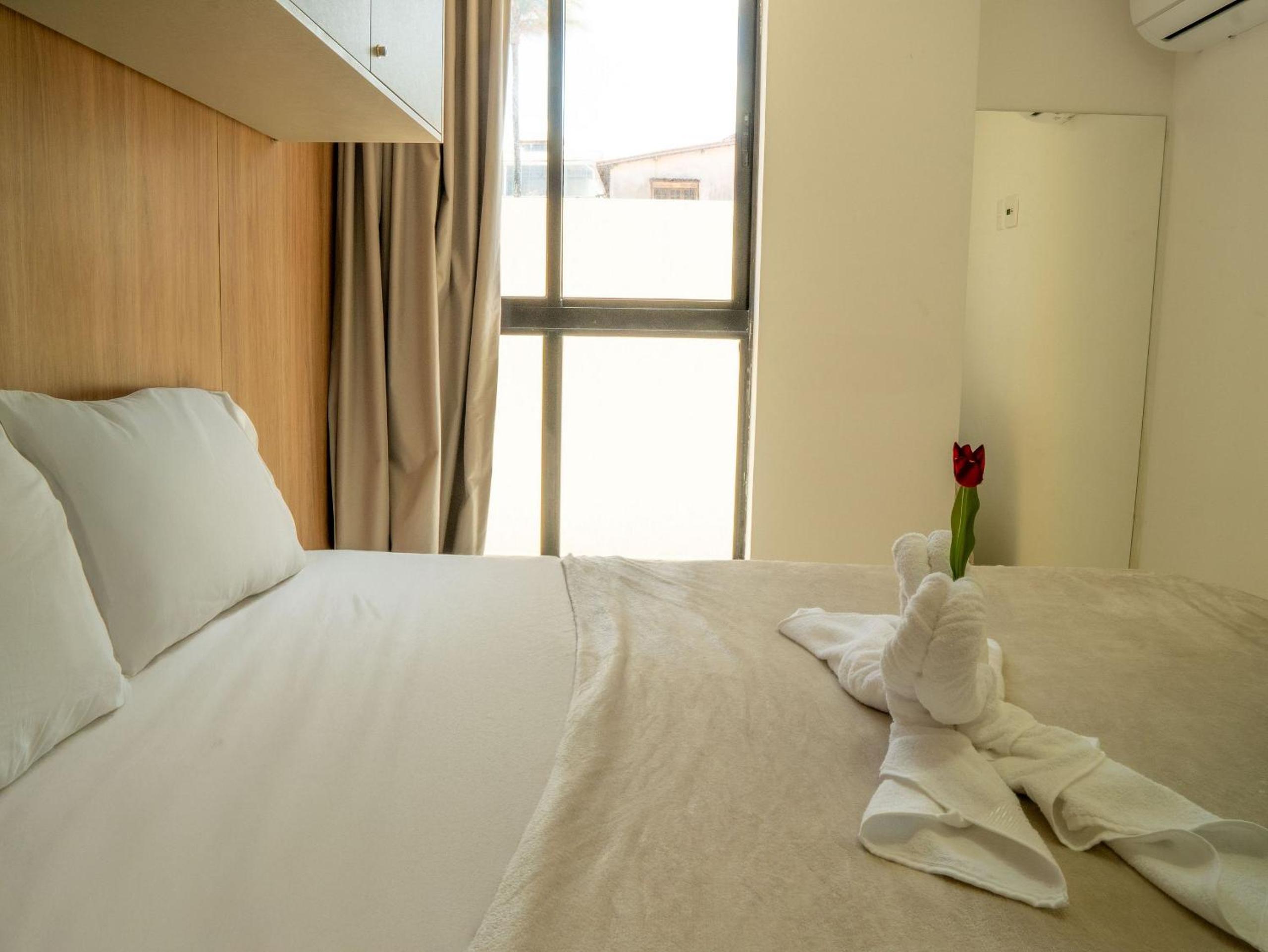 Beachfront flat at Porto de Galinhas beach, close to the natural pools.