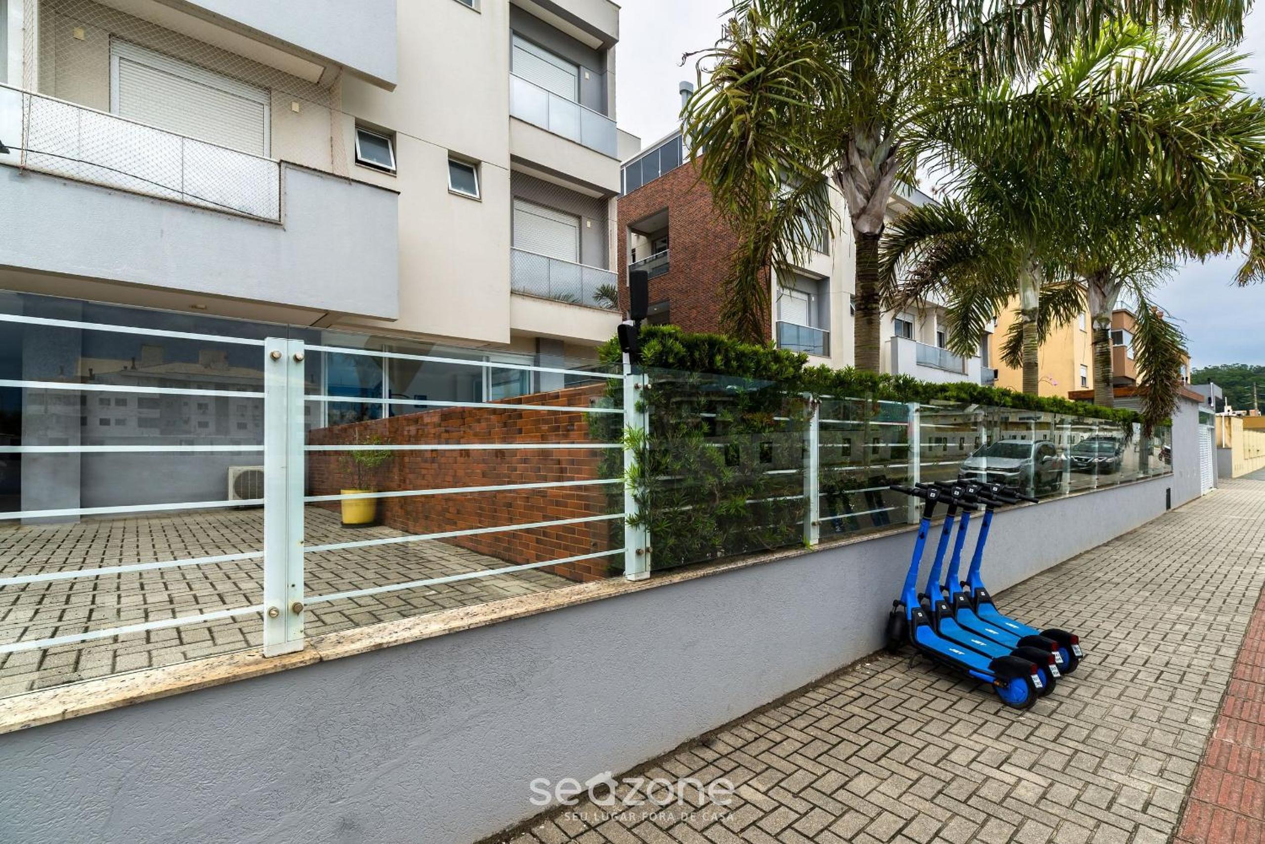 Building with pool and gym in Floripa - RGN