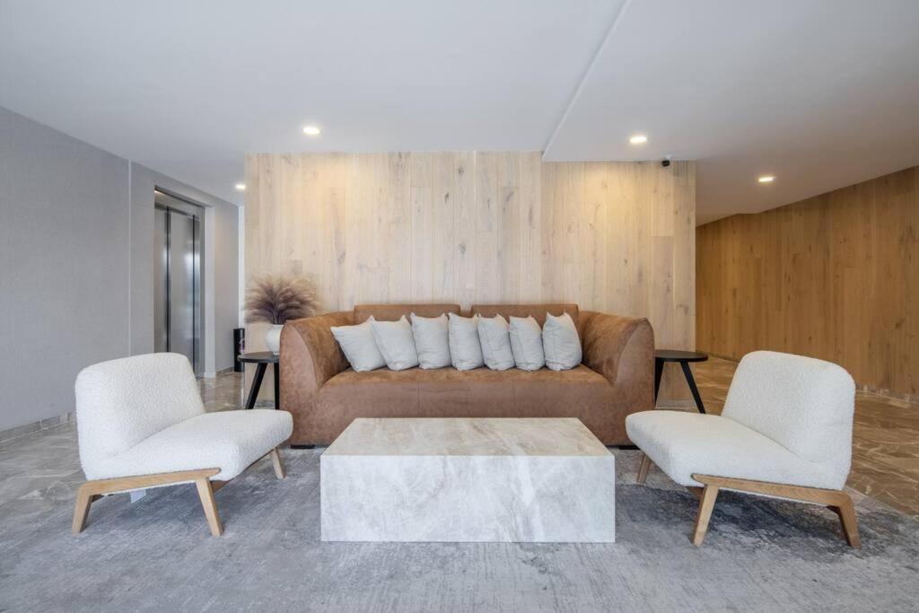Elegant Apartment with AC and Skydeck Pool in Central Condesa — Mexico City