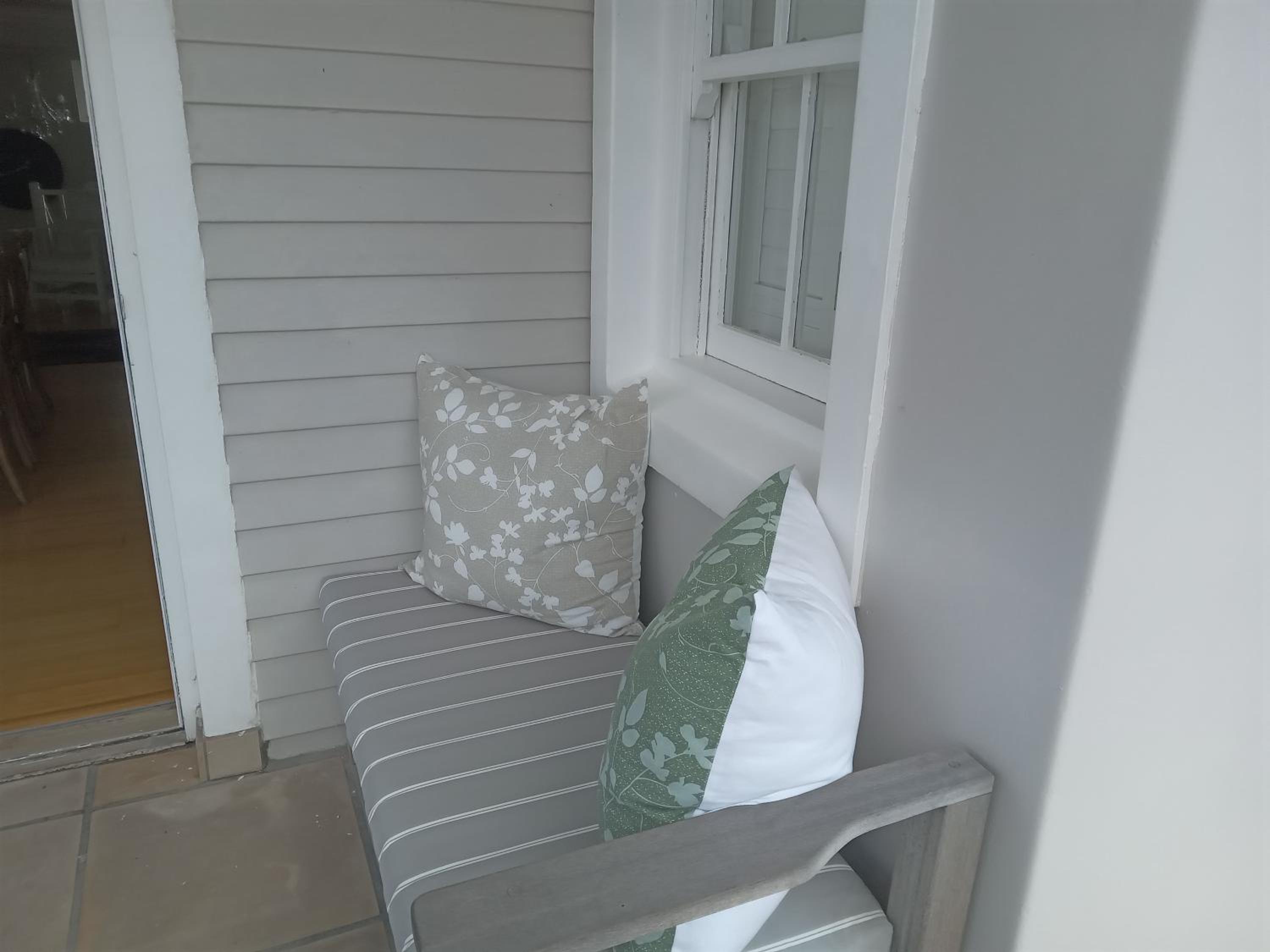 Hermanus Vacations - Shore's Edge Luxury Oceanfront Home - Property Image 15