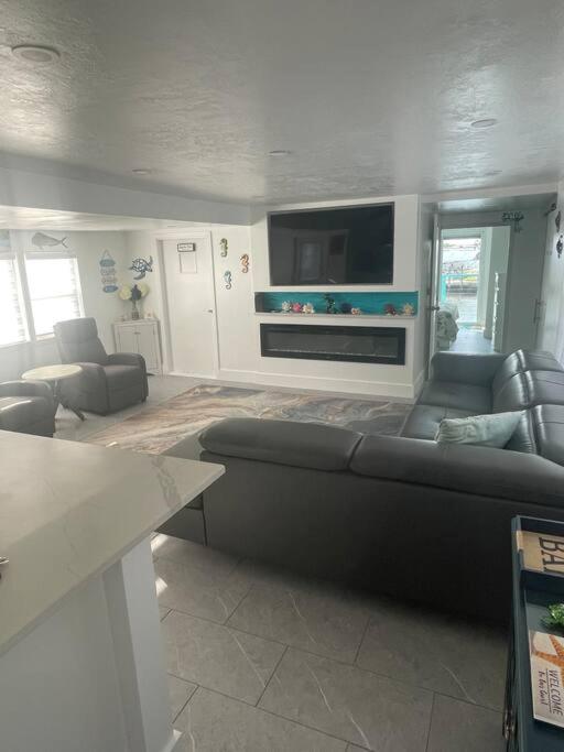 Island vibes with a modern touch