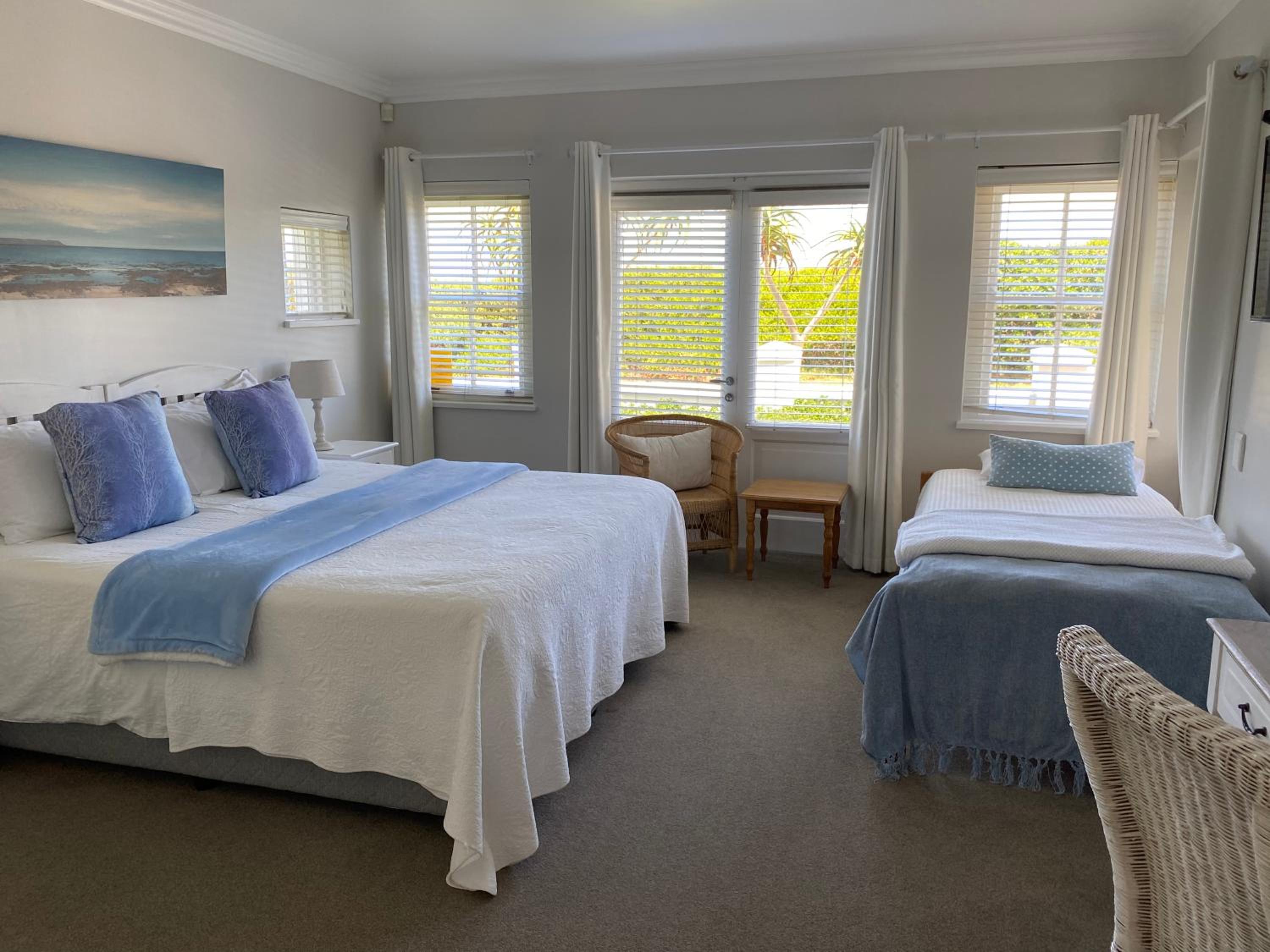 Hermanus Vacations - Shore's Edge Luxury Oceanfront Home - Property Image 50