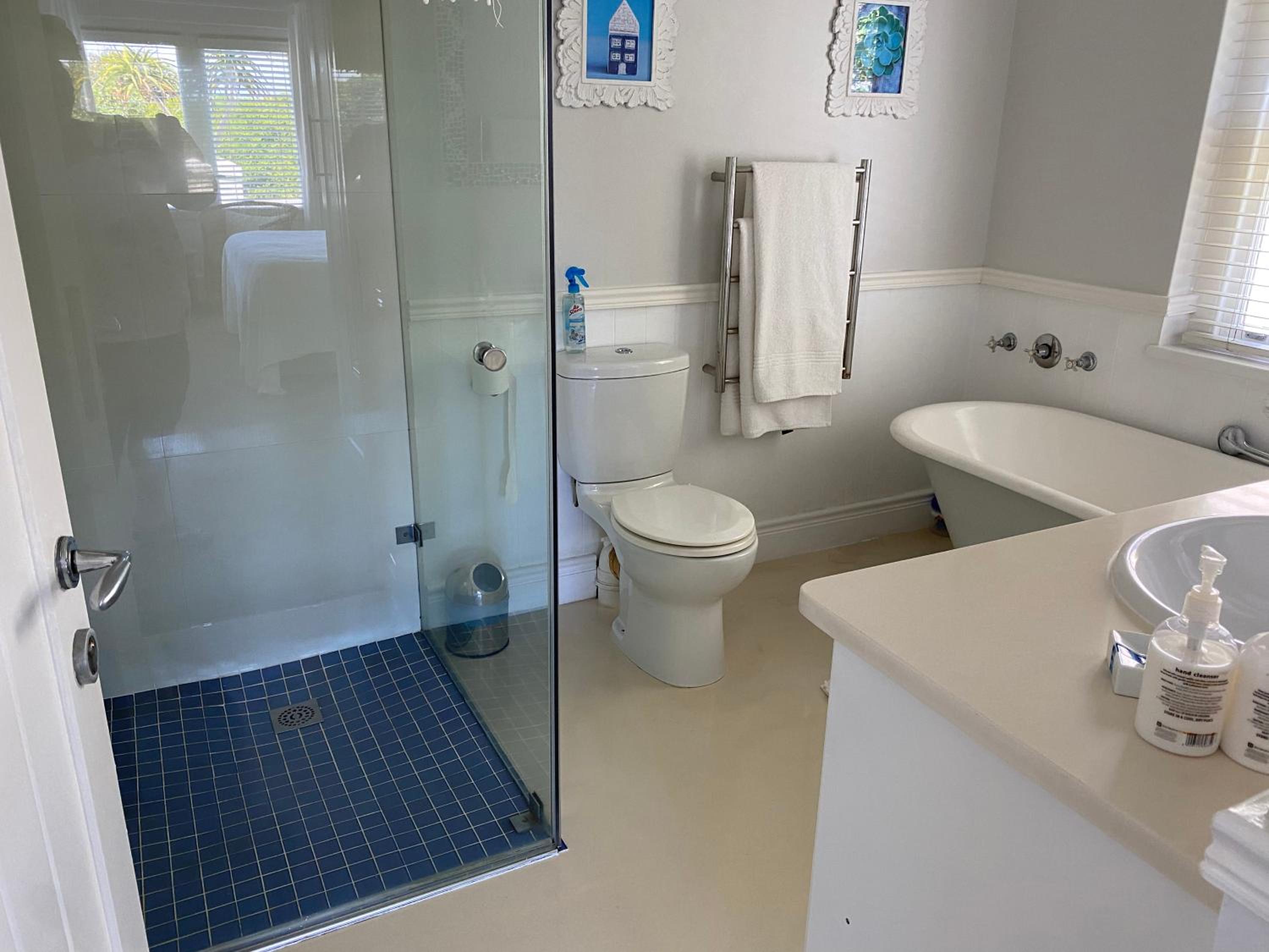 Hermanus Vacations - Shore's Edge Luxury Oceanfront Home - Property Image 51