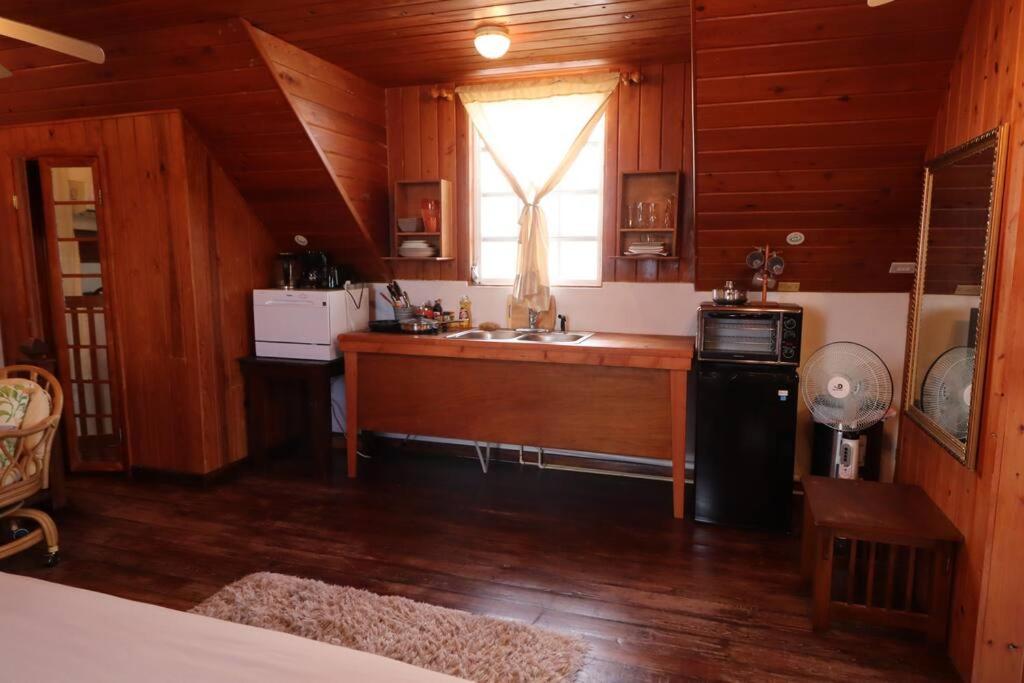 Suncrest House Cozy Suite
