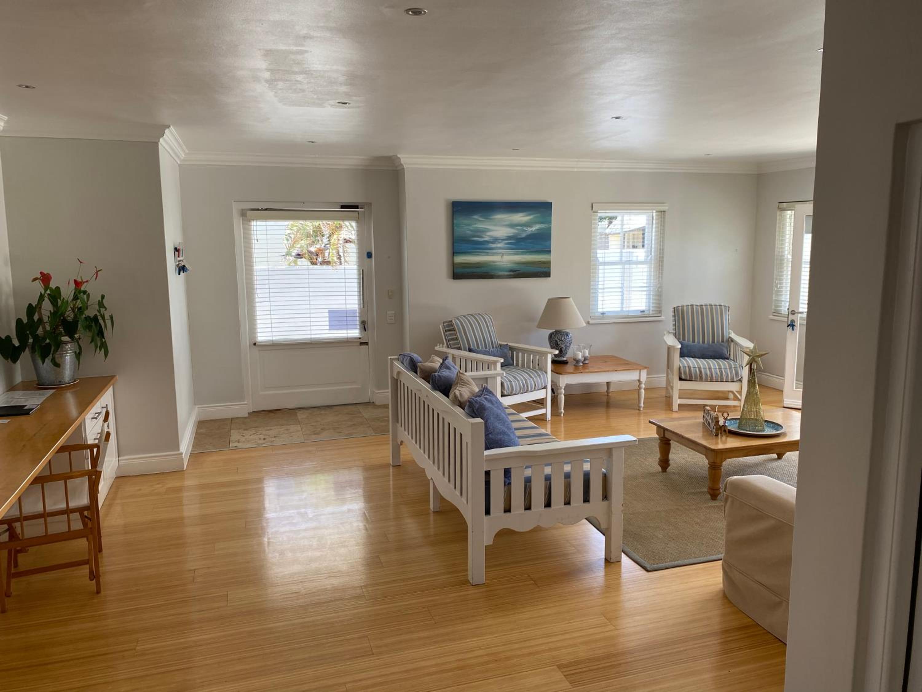 Hermanus Vacations - Shore's Edge Luxury Oceanfront Home - Property Image 33