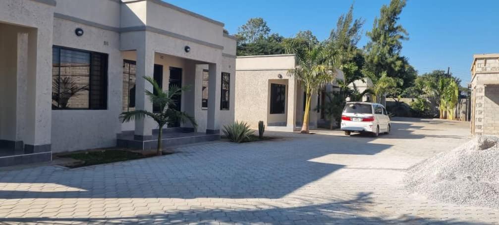 Grananda Villas - Antigua Road view 5