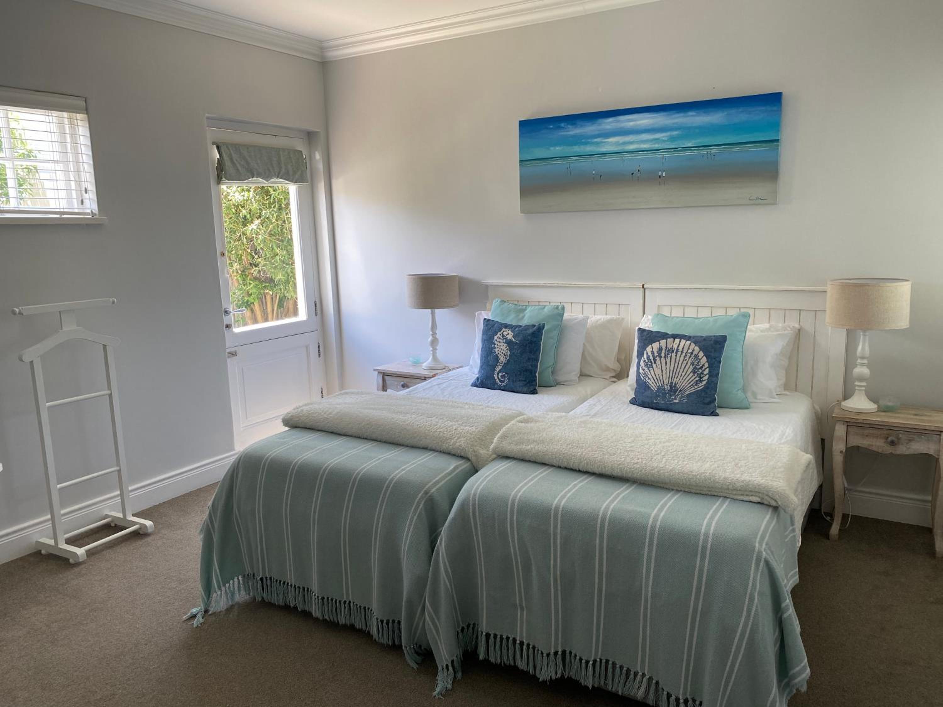 Hermanus Vacations - Shore's Edge Luxury Oceanfront Home - Property Image 45