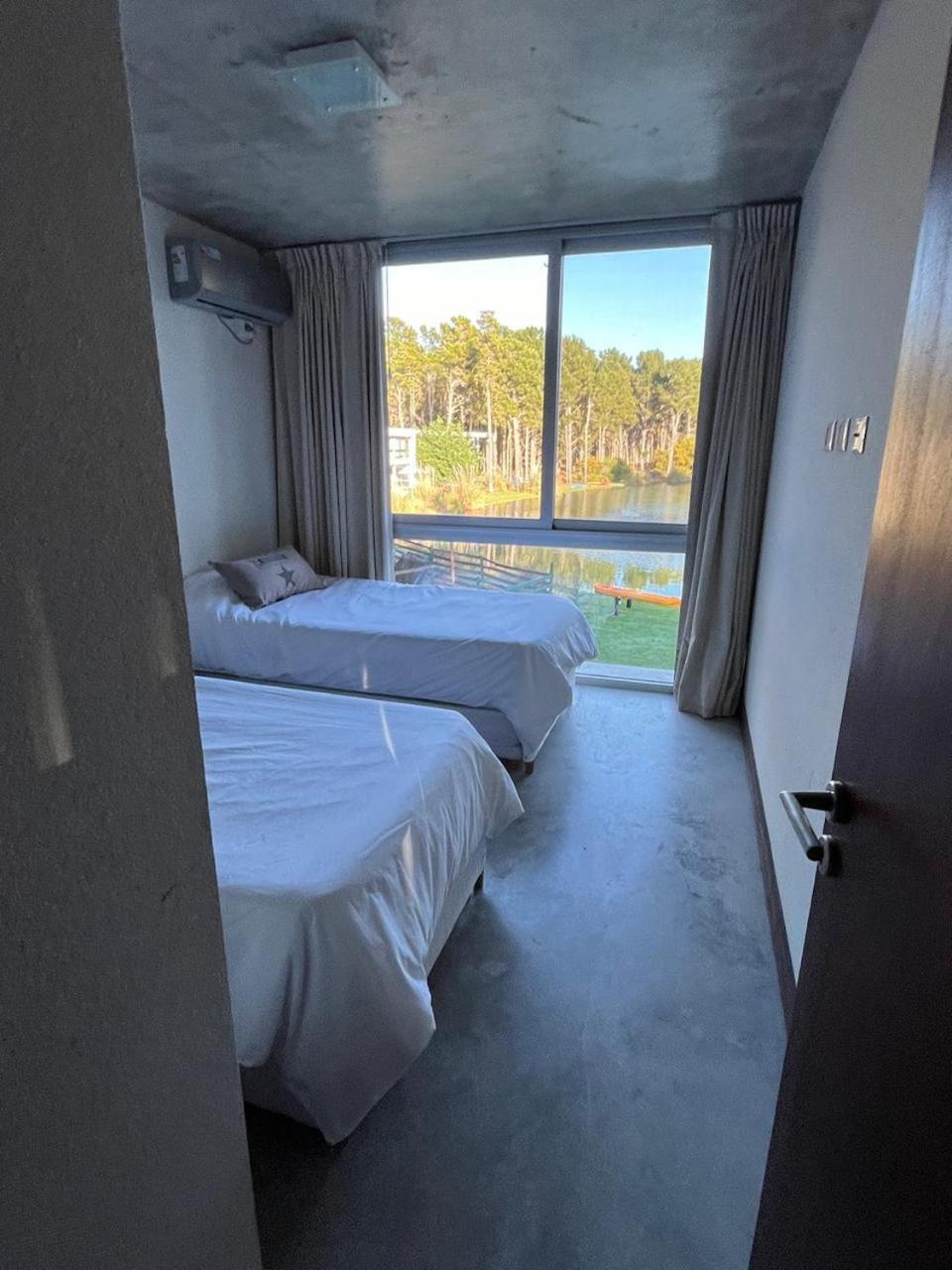Alq Casa 8 pax con pileta a la Laguna-Villarobles