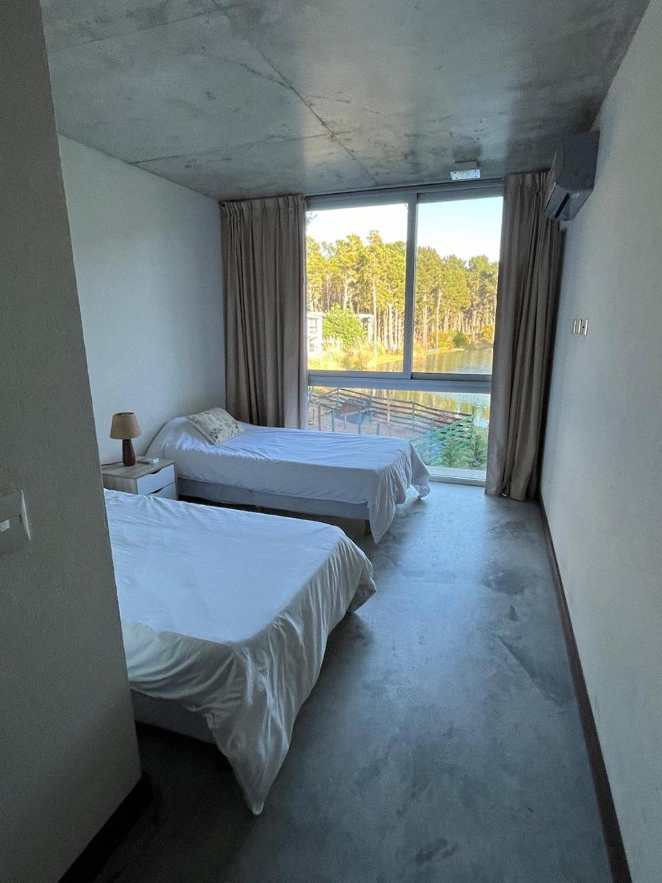 Alq Casa 8 pax con pileta a la Laguna-Villarobles