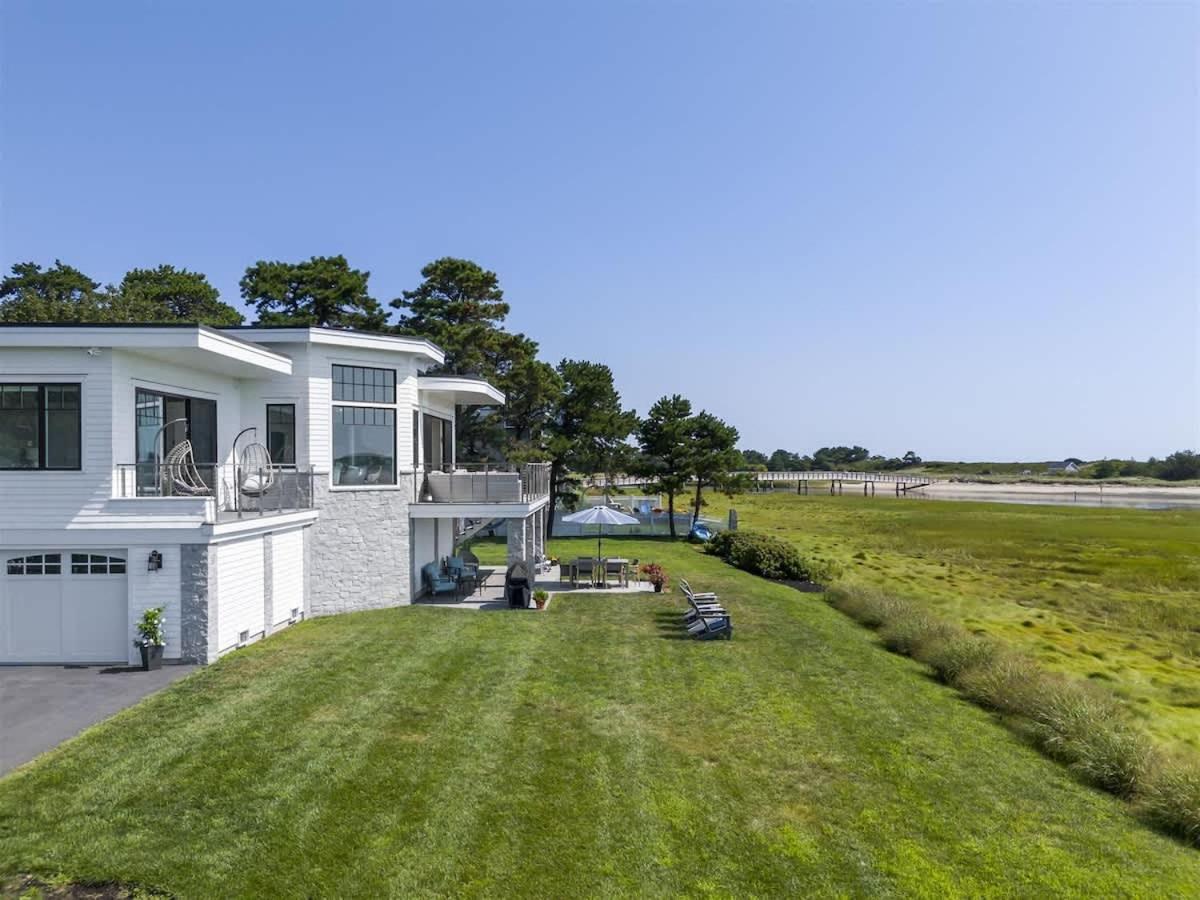 Luxurious Waterfront Retreat in Ogunquit Maine perfect for your Family view 3
