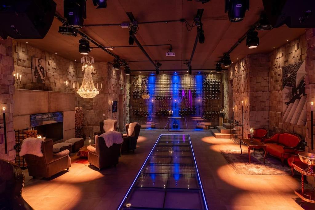 meeting & event spaces