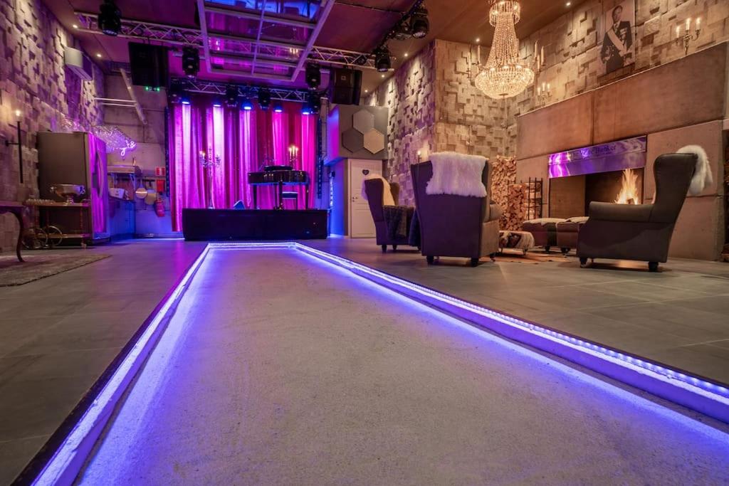 lounge