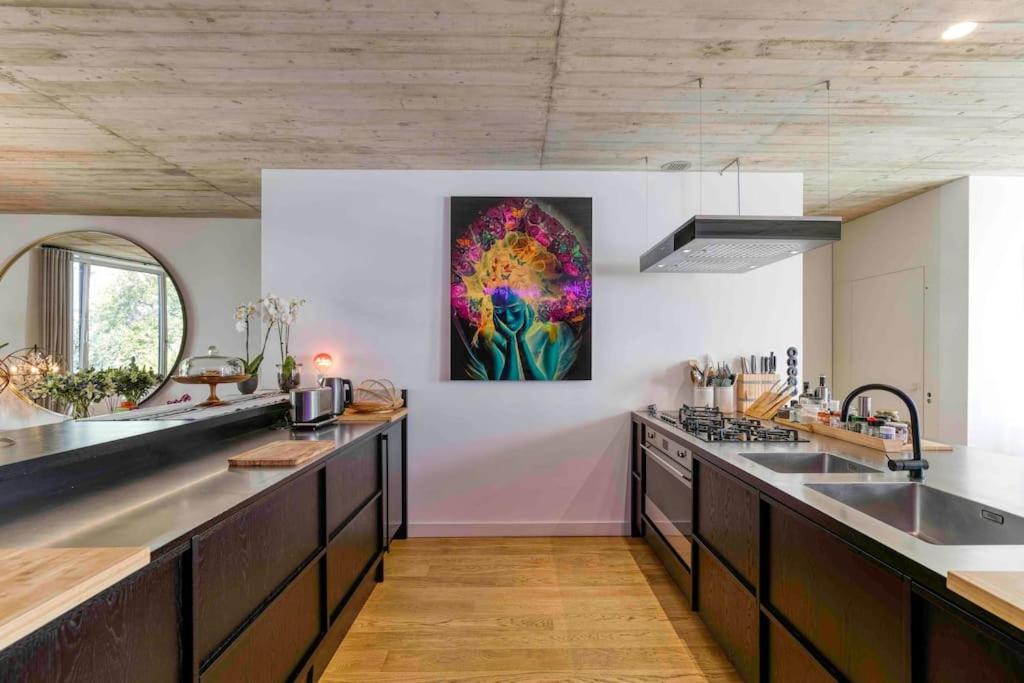City Center Luxury Villa with Rooftop Heated Pool & 3 Terraces view 4