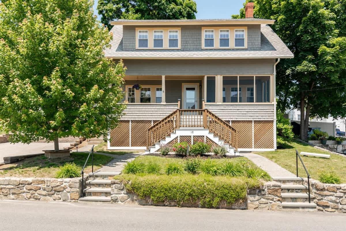 Sandpiper by the Sea - Family 5bd home and 2bd Cottage Friday-Friday view 2