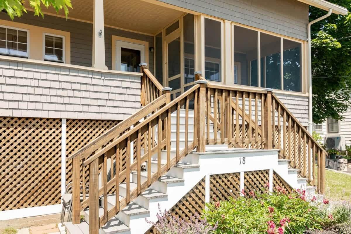 Sandpiper by the Sea - Family 5bd home and 2bd Cottage Friday-Friday view 4
