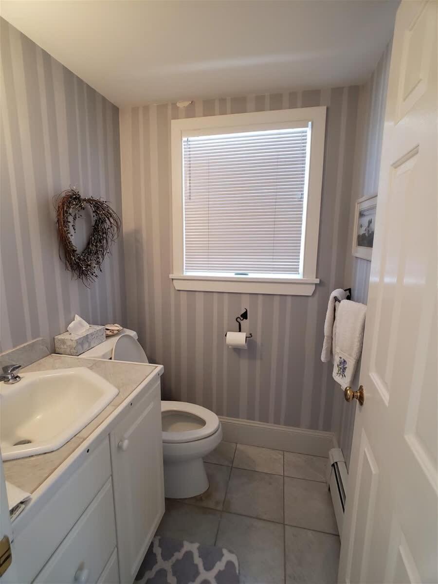 Bayview- 4Bedroom Footbridge Beach Family Home with Hot Tub! - Property Image 13