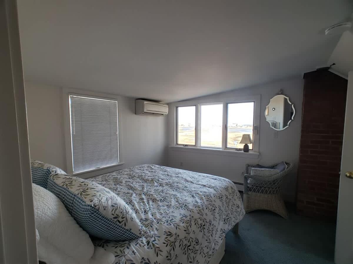 Bayview- 4Bedroom Footbridge Beach Family Home with Hot Tub! - Property Image 8