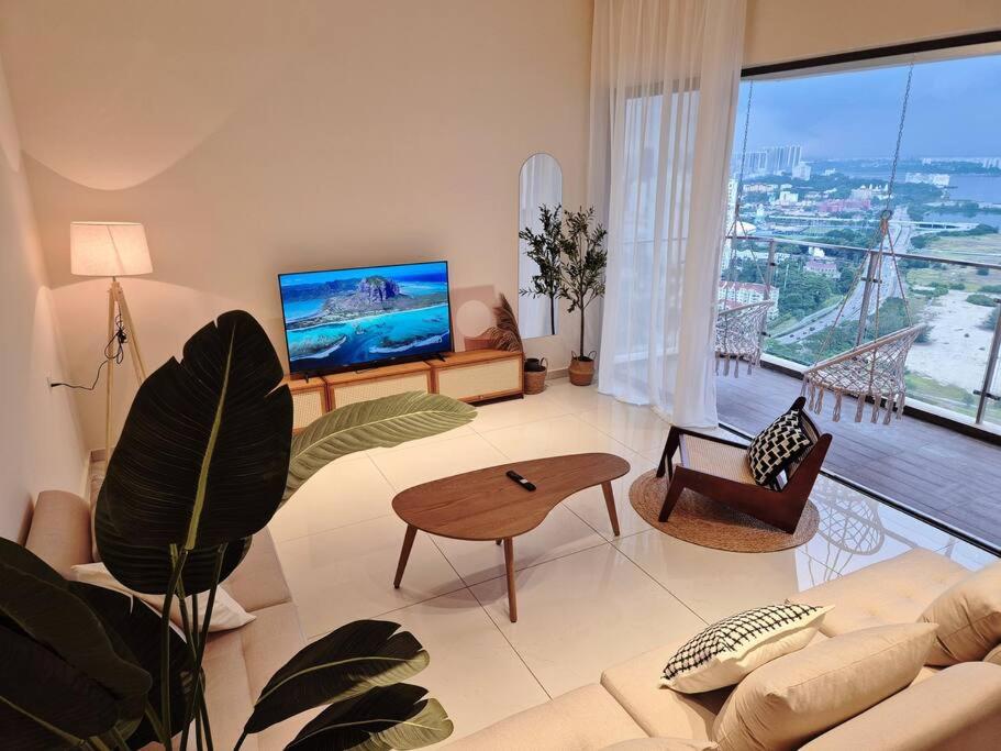 Modern Seaview & City Skyline 3 Rooms 6 Pax