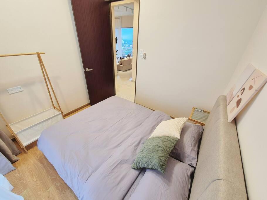 Modern Seaview & City Skyline 3 Rooms 6 Pax