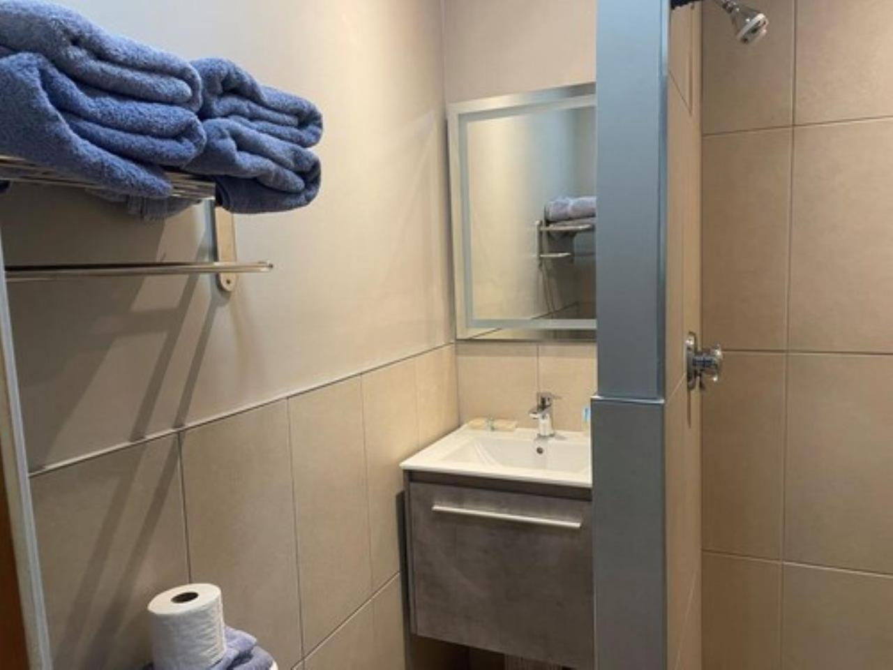 Delton Oaks Resort Motel