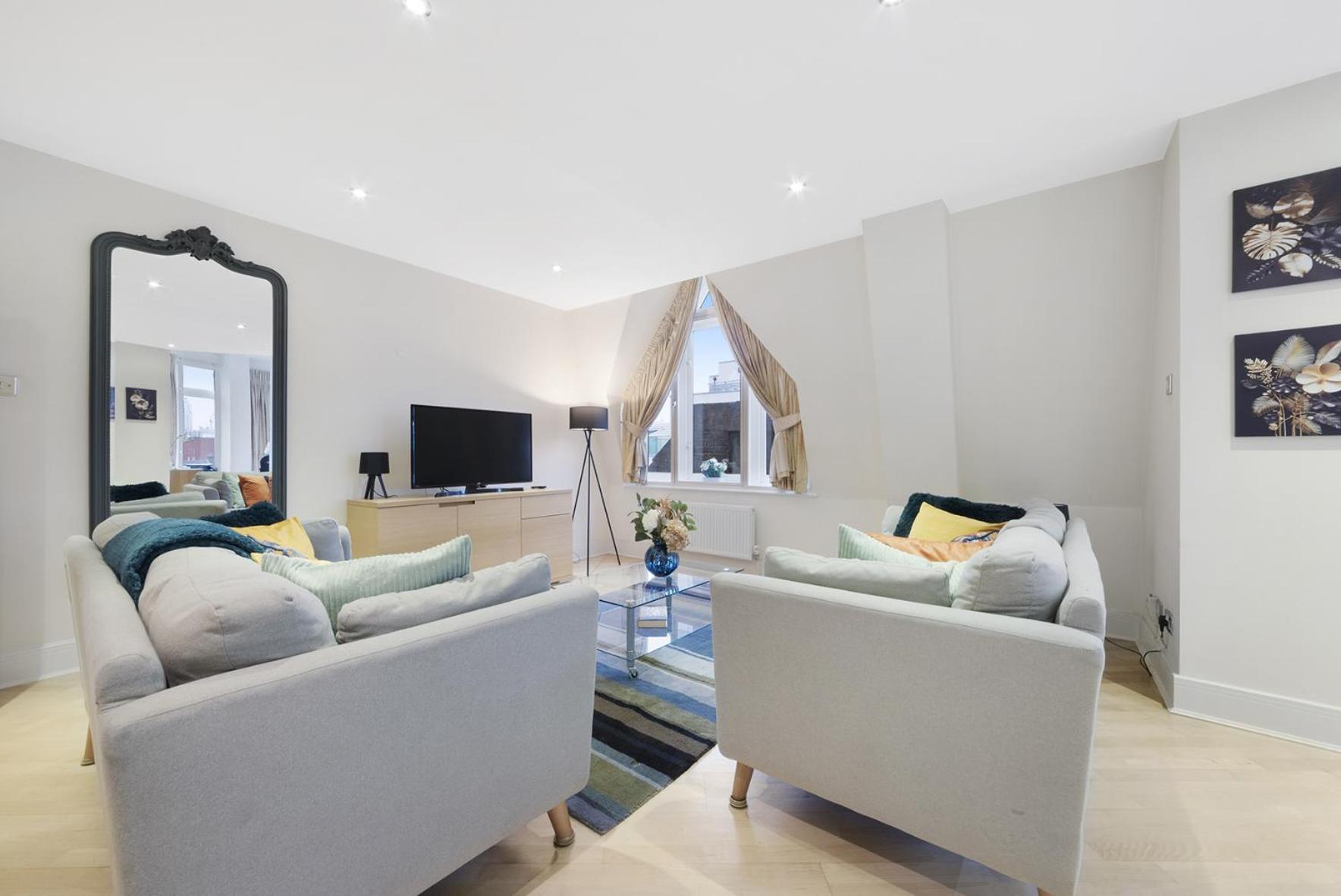 Farringdon Penthouse Spacious 3 Bedroom 2 Bath