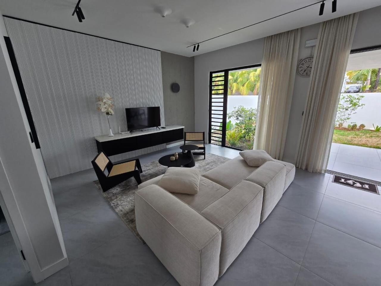 Private Accommodation Nino No 1