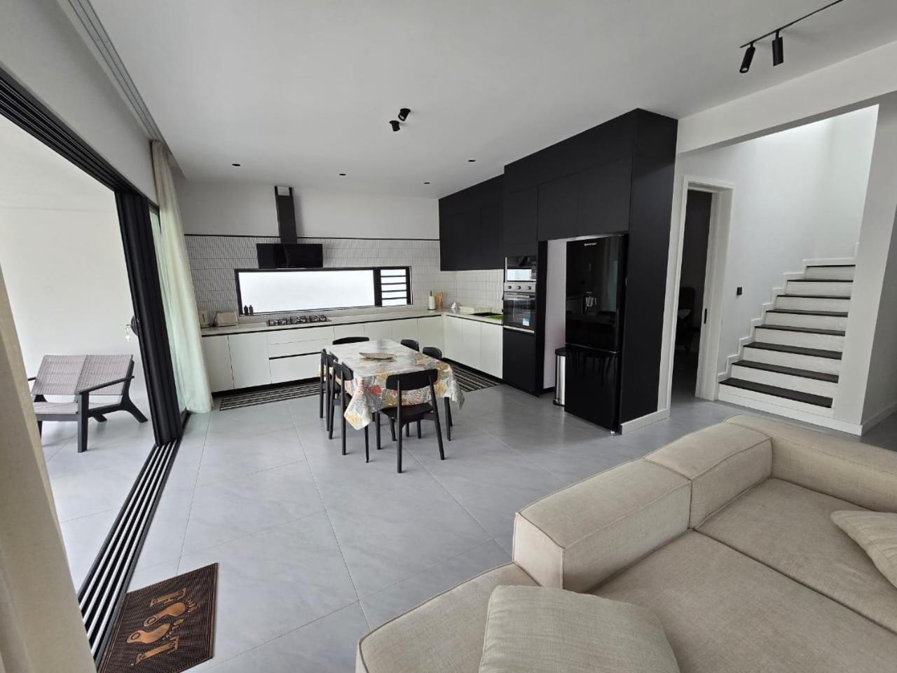 Private Accommodation Nino No 1