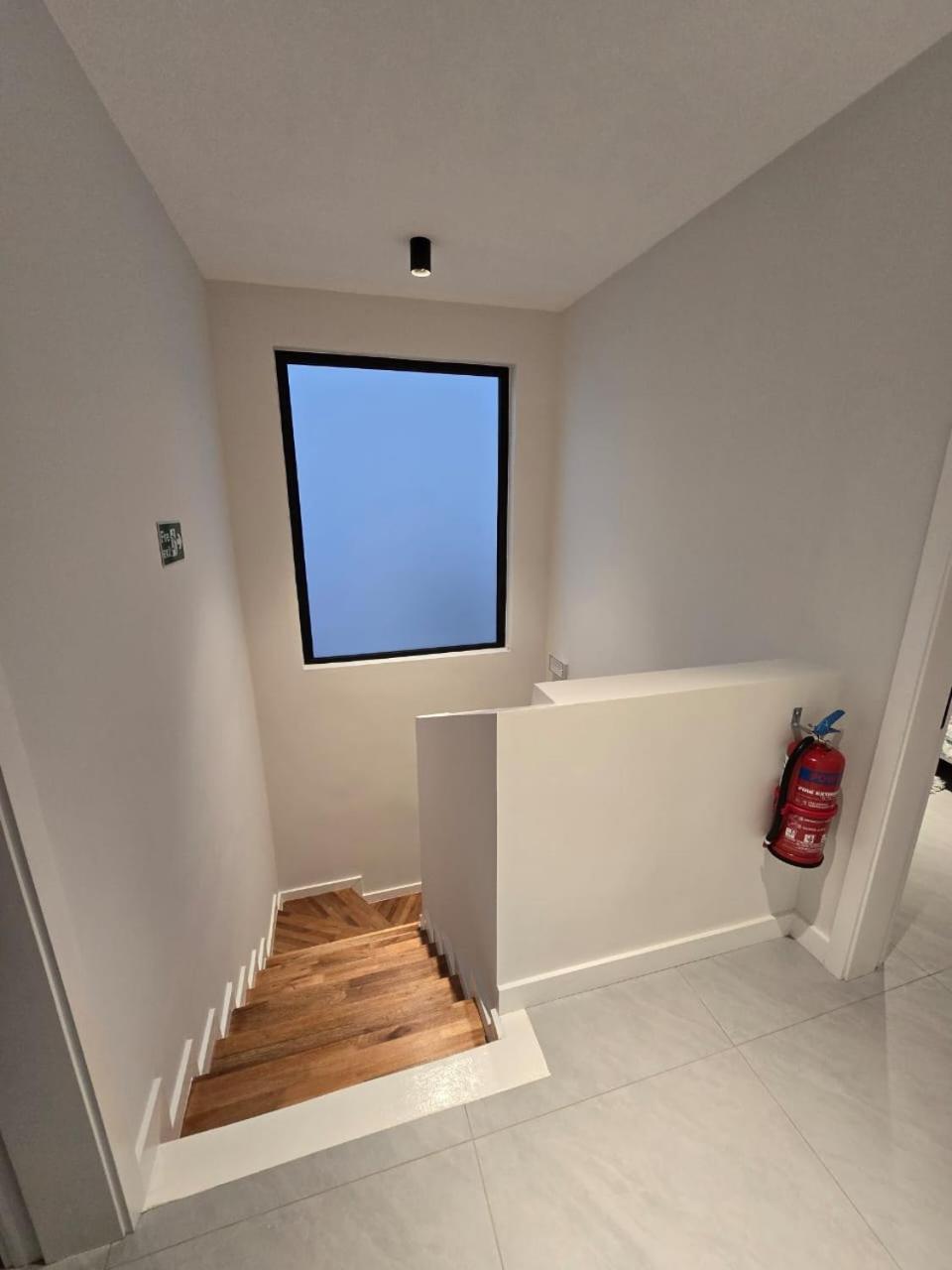 Private Accommodation Nino No 1