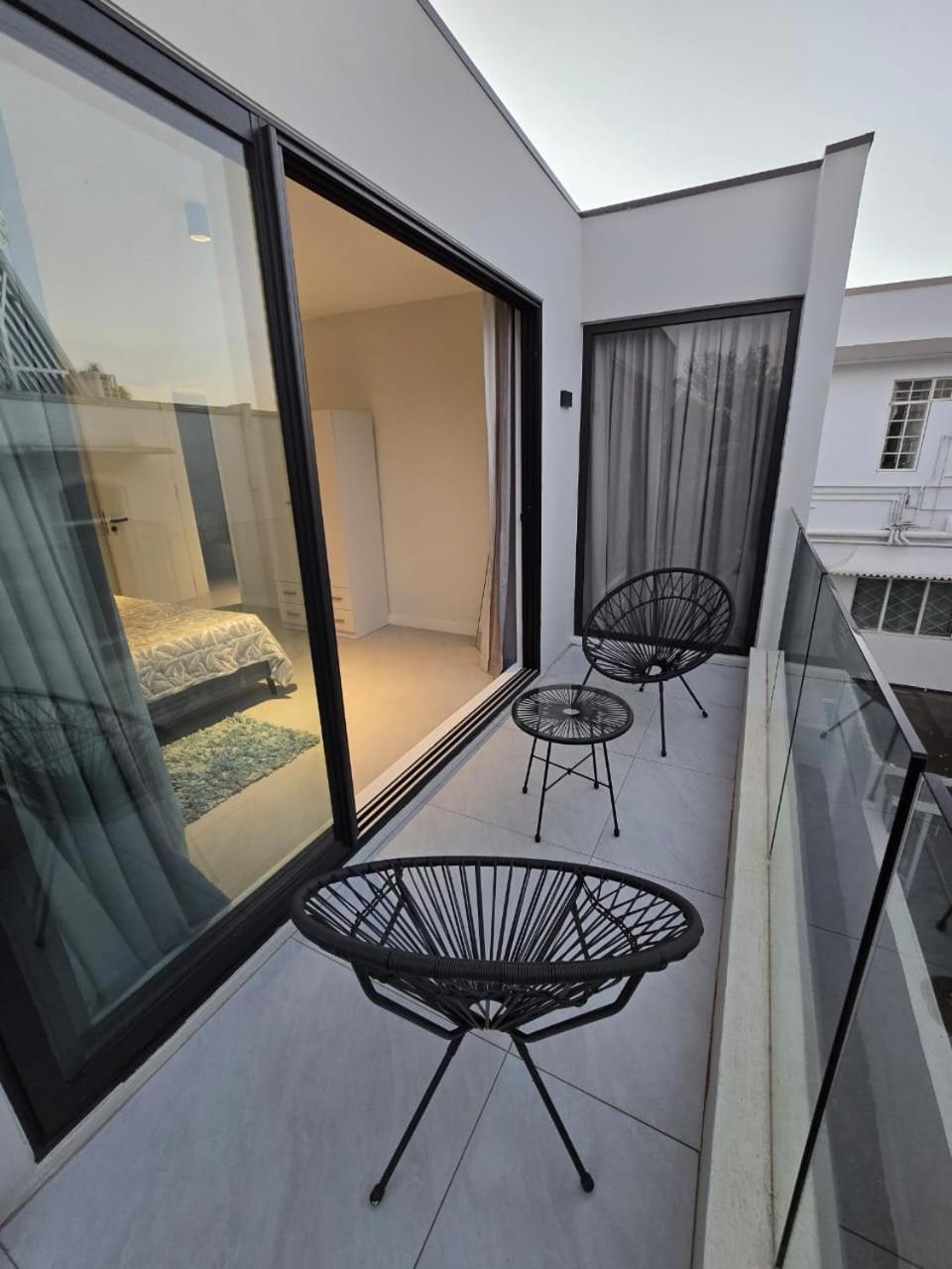 Private Accommodation Nino No 1