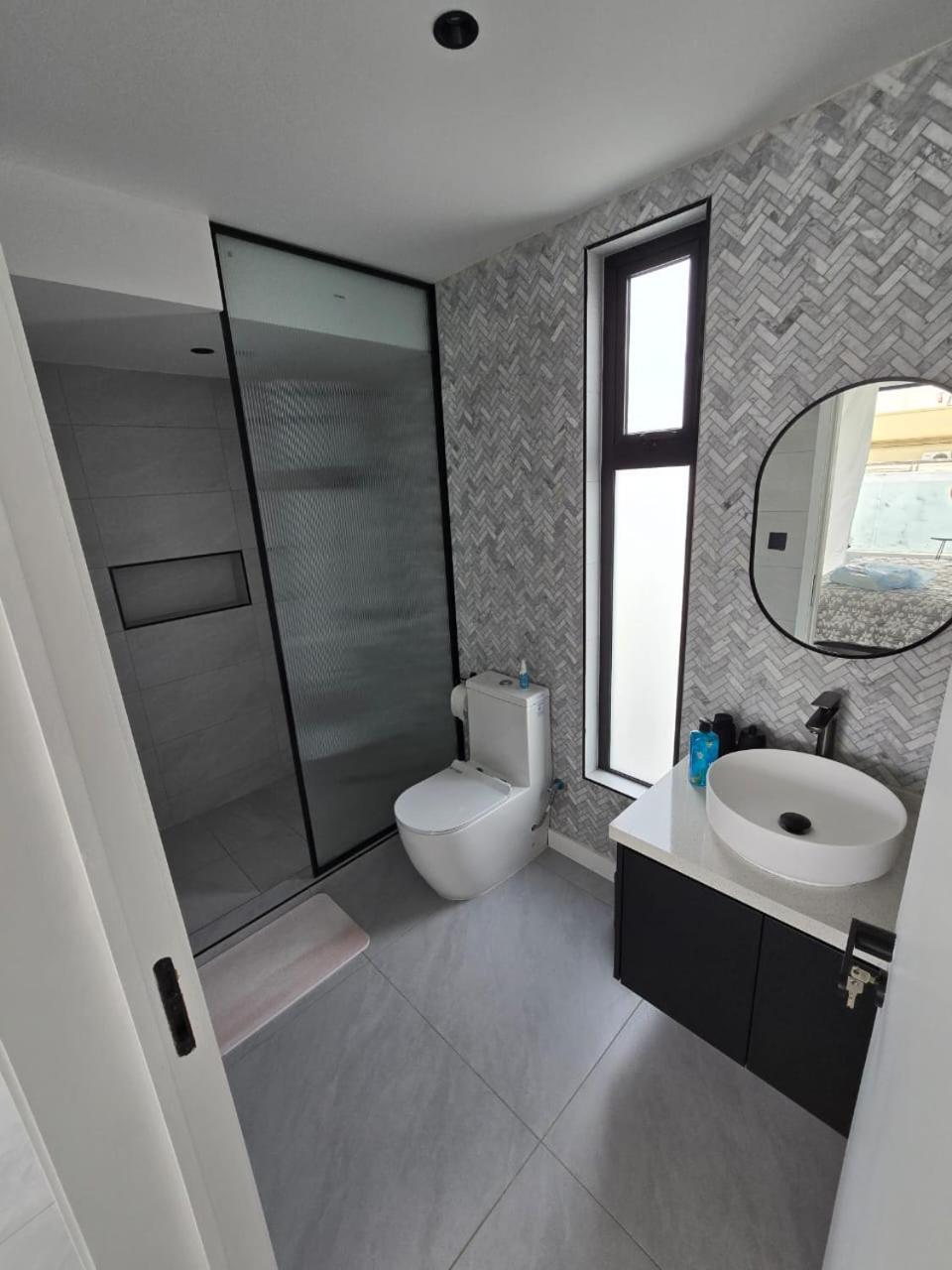 Private Accommodation Nino No 1