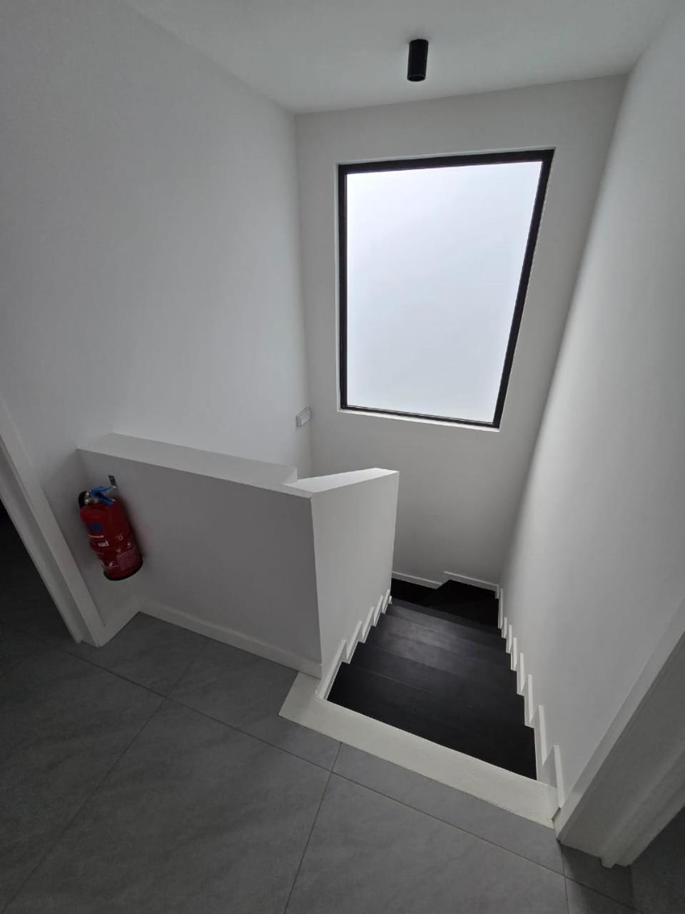Private Accommodation Nino No 1