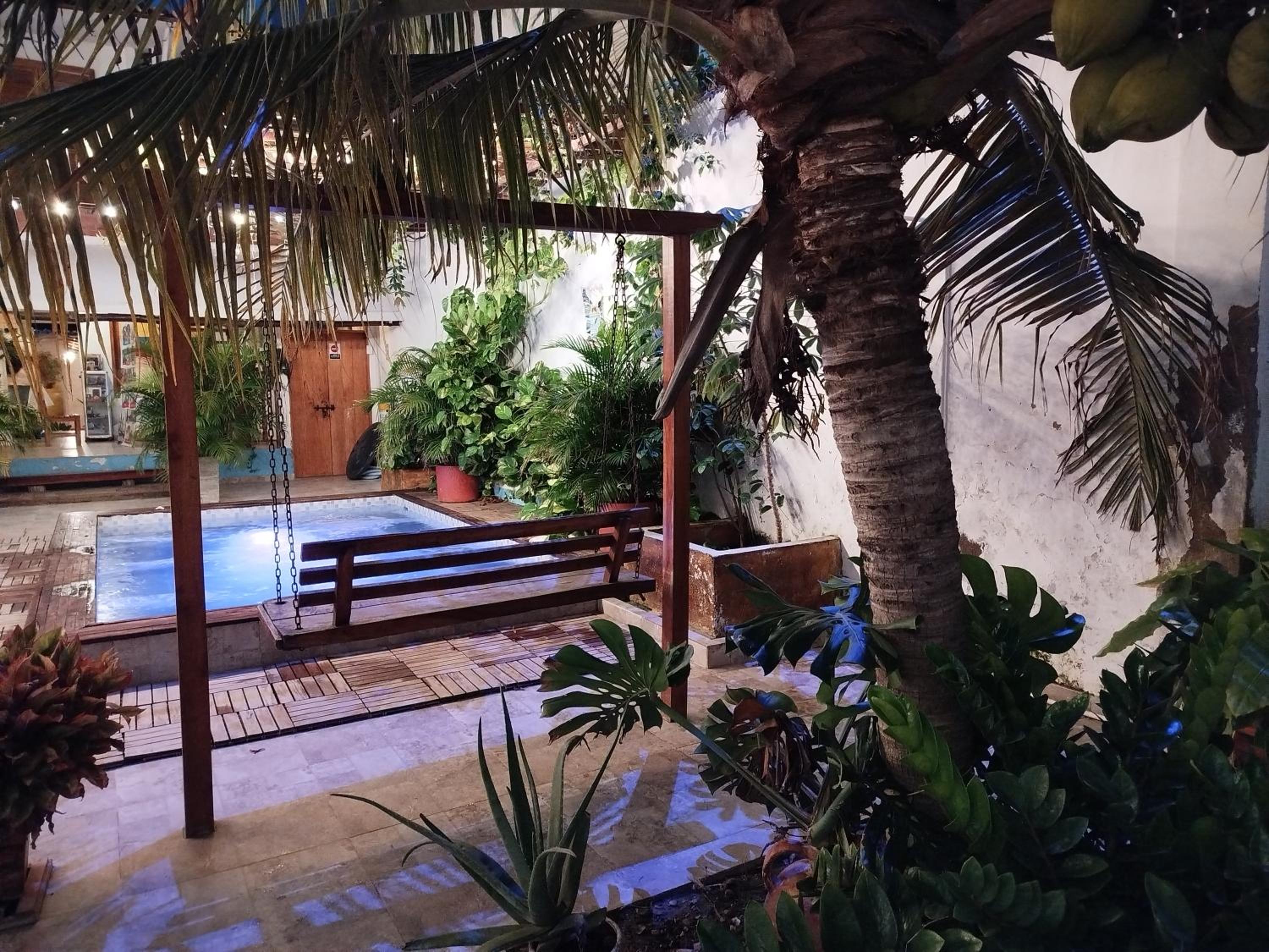 HABITACION HASTA PARA 4 PERSONAS CON AIRE ACONDICIONADO Y WIfI