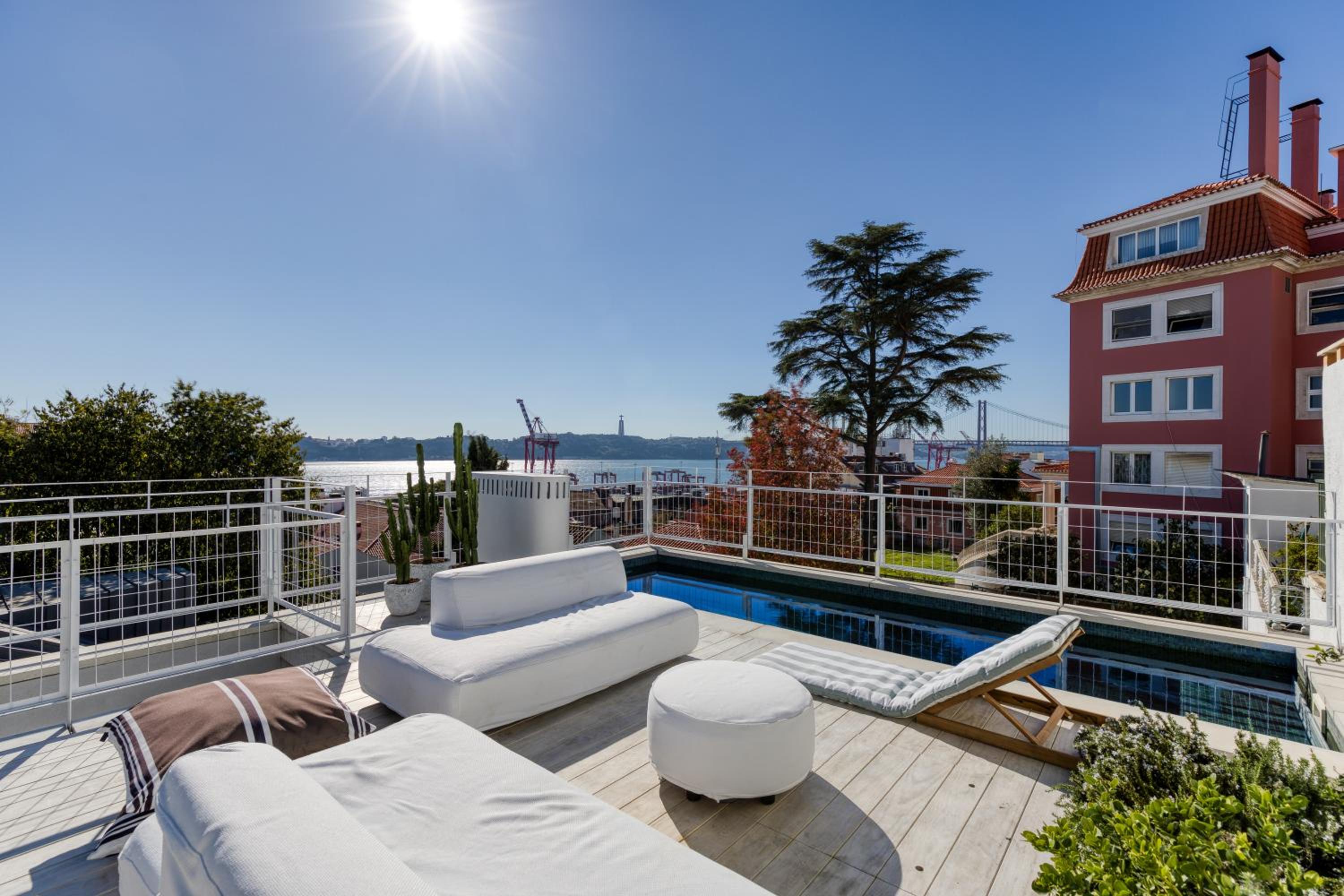 City Center Luxury Villa with Rooftop Heated Pool & 3 Terraces view 3