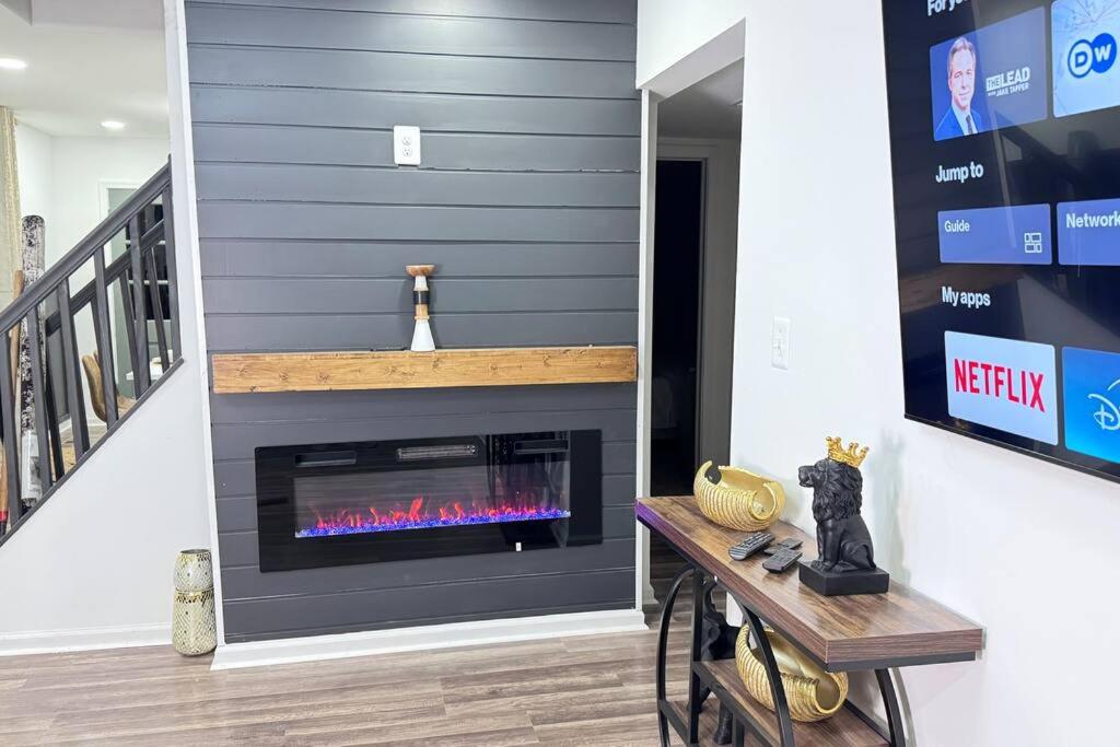 DC Edge stunning three-bedroom House view 2