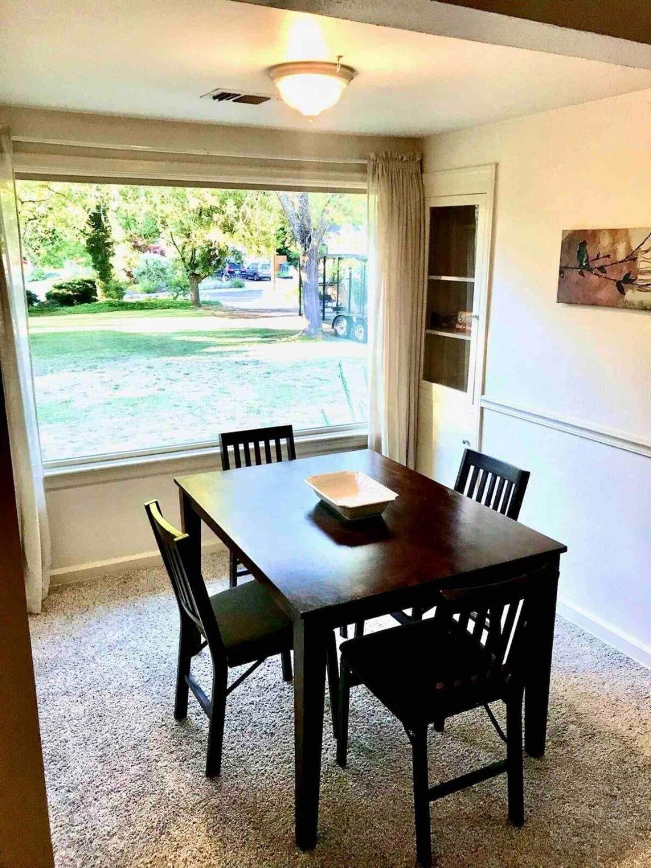 Medford Vacations - Medford Home And 2 Condos With Pool - Property Image 50