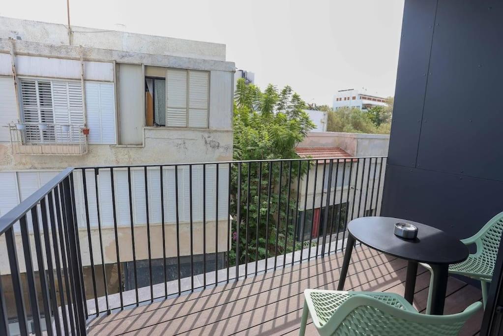 Luxury Studio Beach Flat 423 view 5