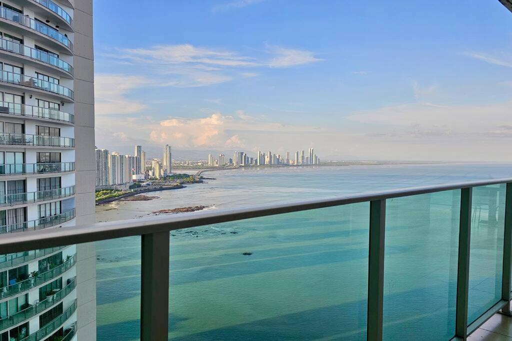 Beautiful Apt with Ocean View