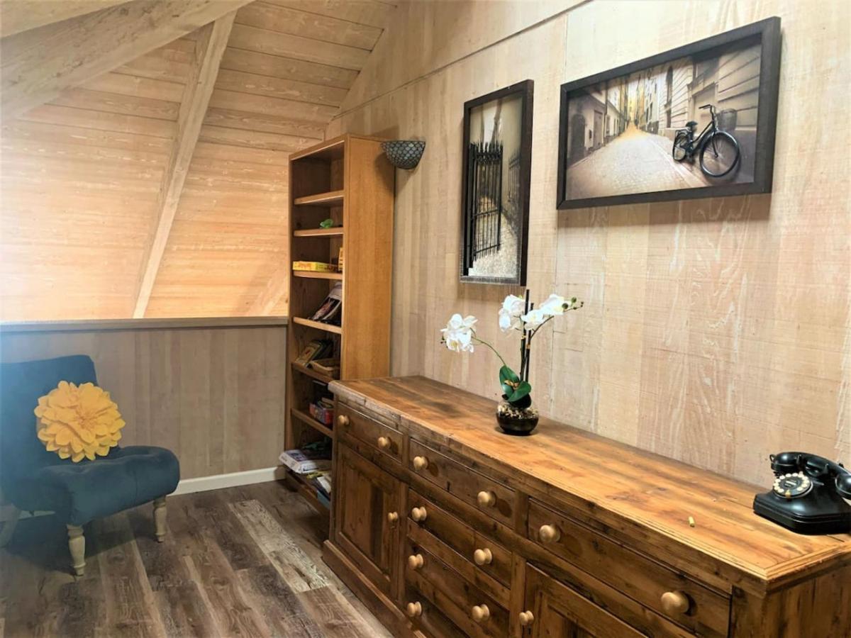 Beautiful Golf Course House 3 min from the lake view 3