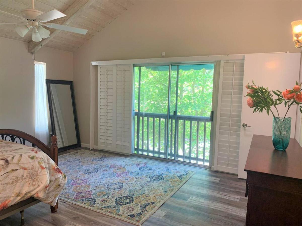 Beautiful Golf Course House 3 min from the lake view 5