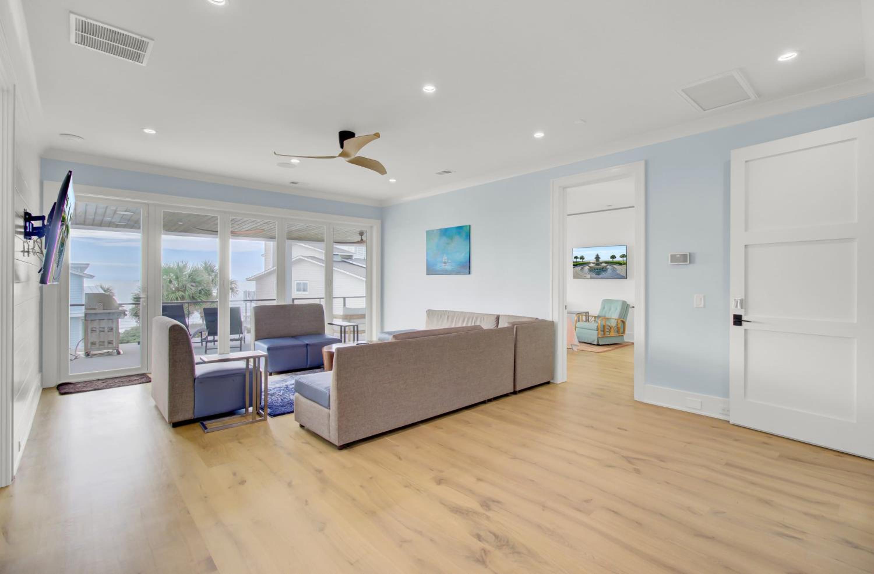 7 Beachwood East by AvantStay Ocean Views Hot Tub 7BDR