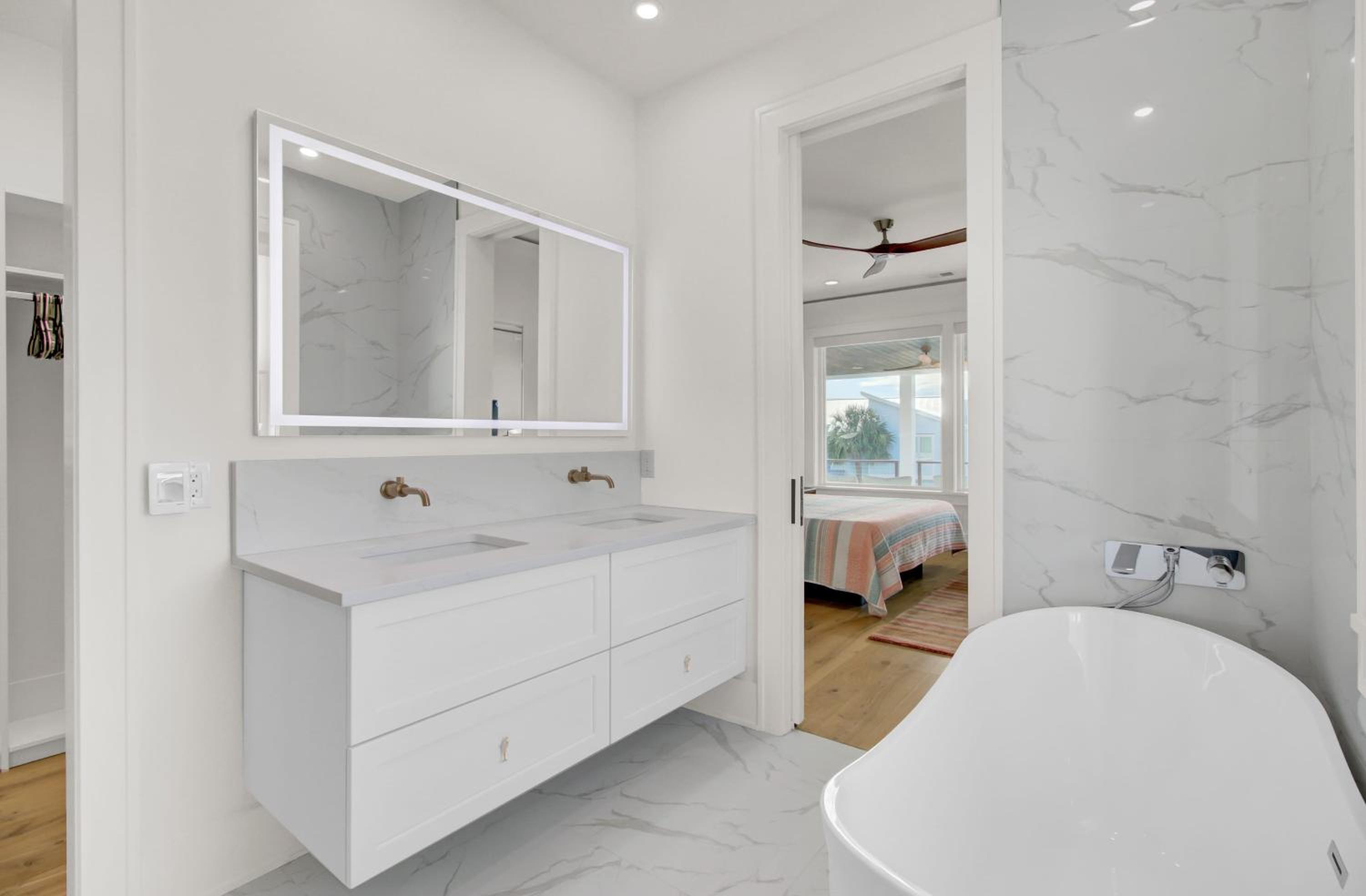 7 Beachwood East by AvantStay Ocean Views Hot Tub 7BDR