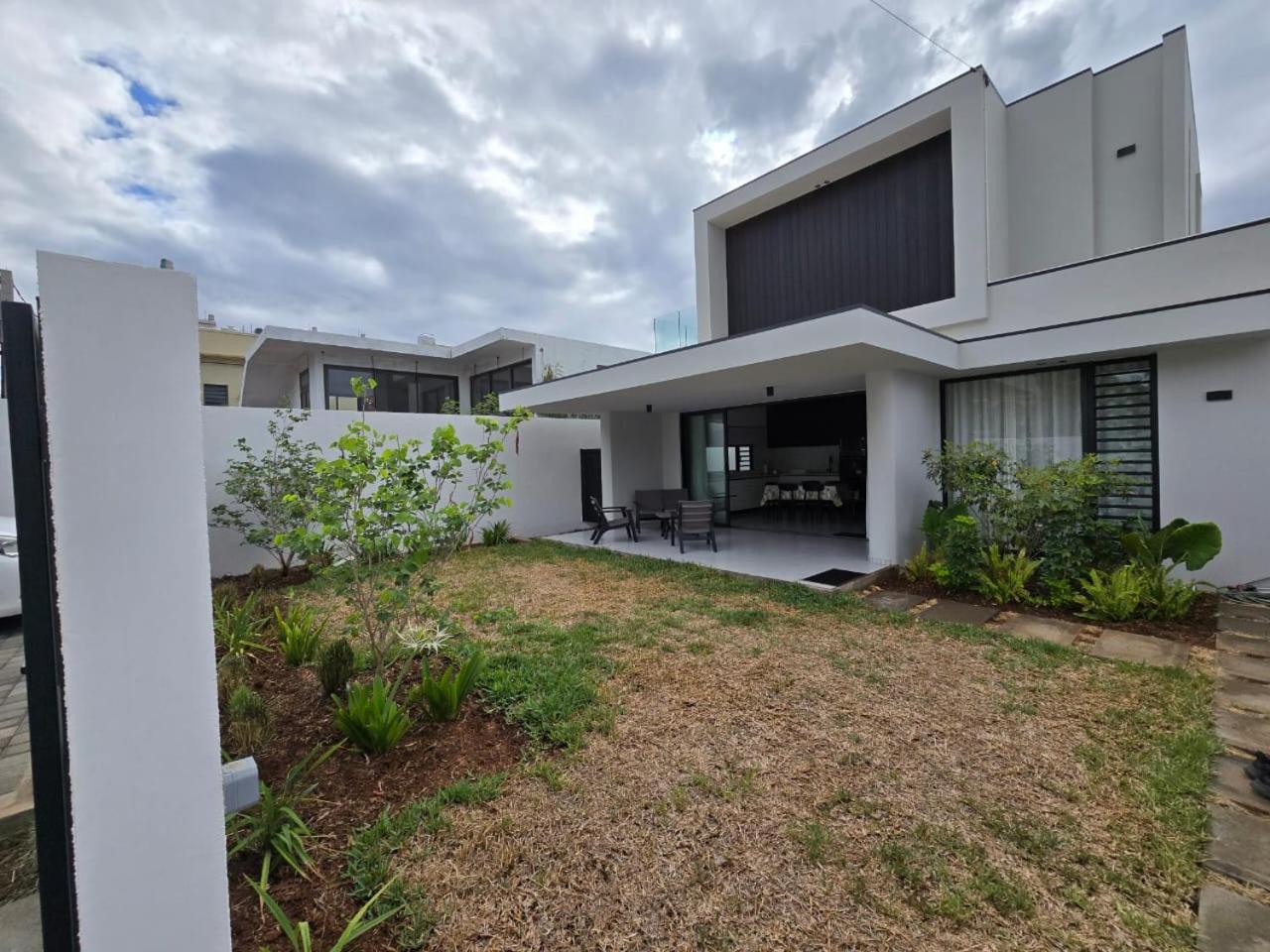 Private Accommodation Nino No 1