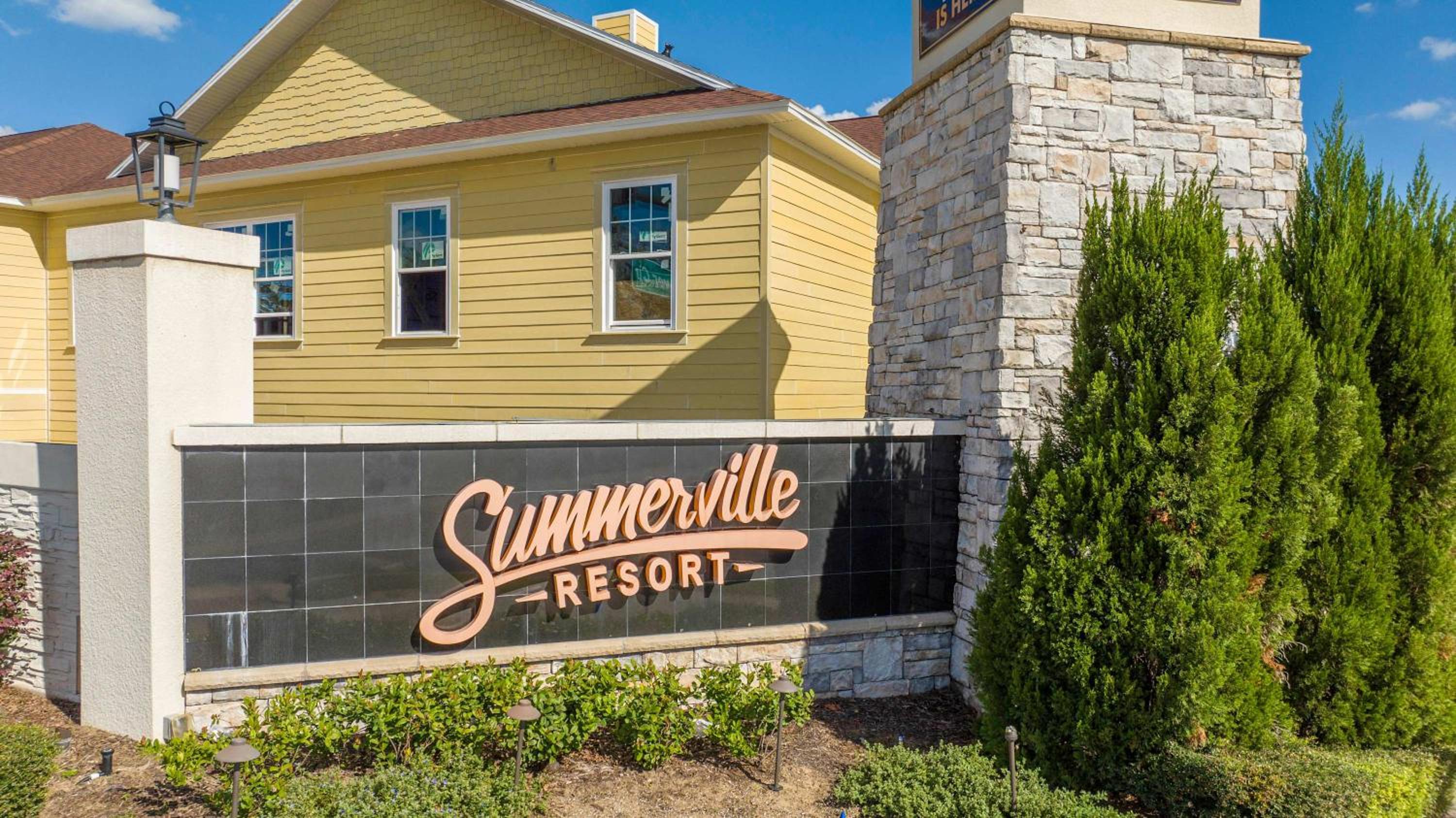 Stylish 4Bed Townhome at Summerville Near Disney