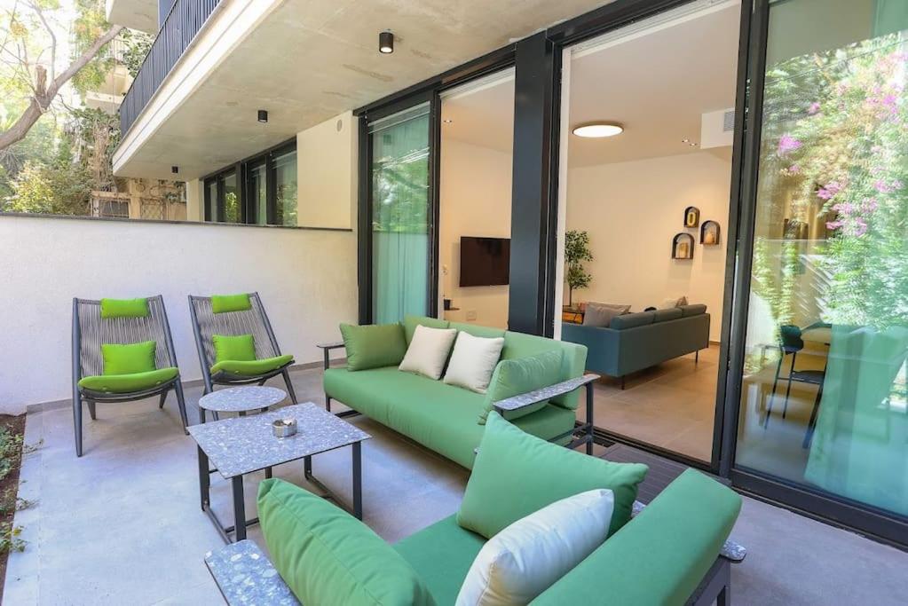 Luxury Garden 1bed Apartment view 5