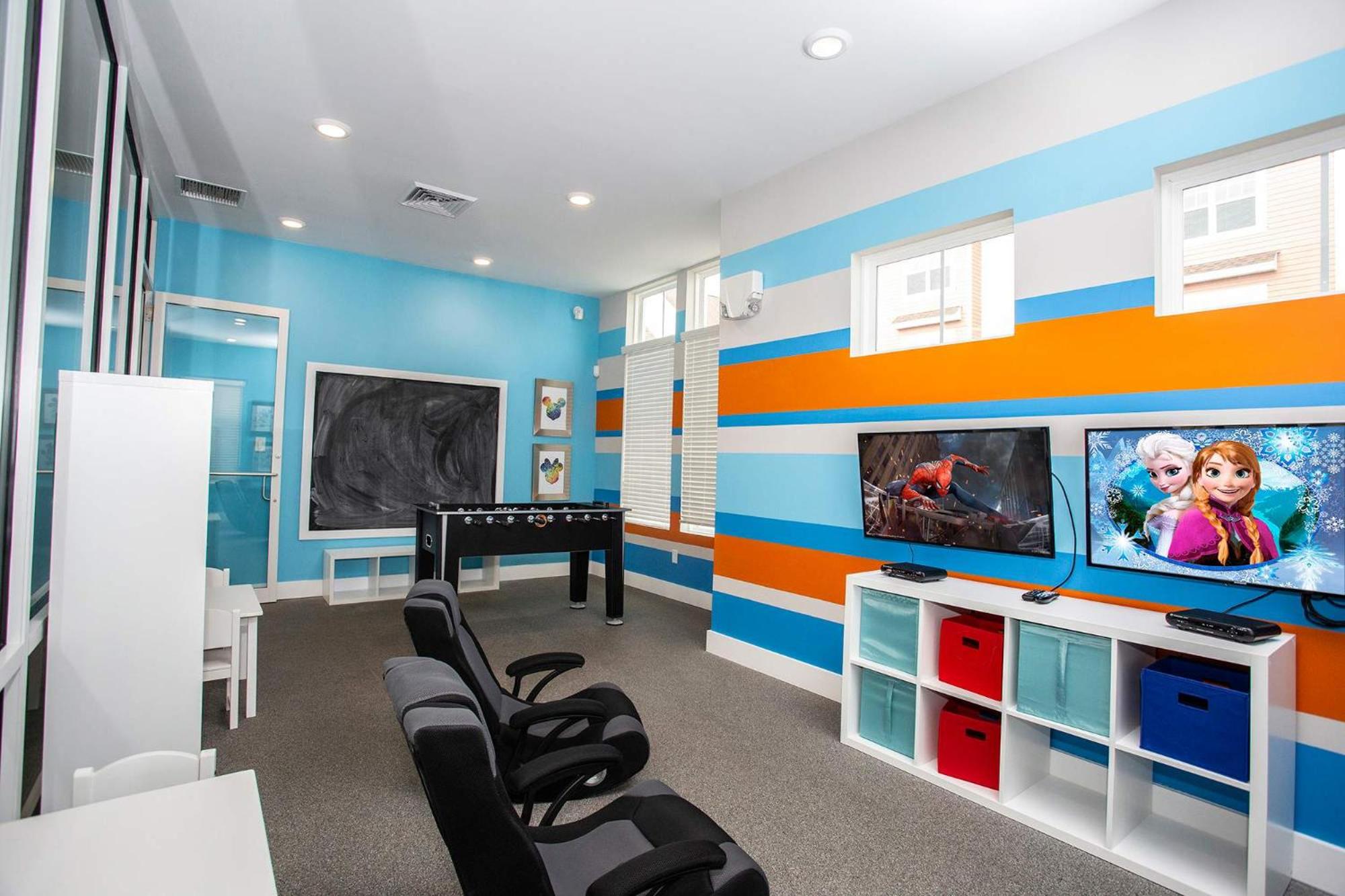 Stylish 4Bed Townhome at Summerville Near Disney