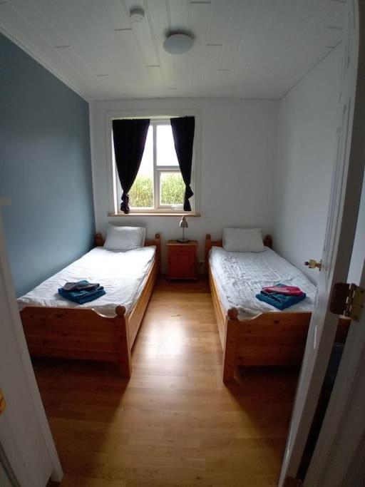 Hóll Guesthouse