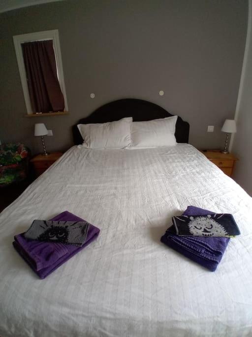 Hóll Guesthouse