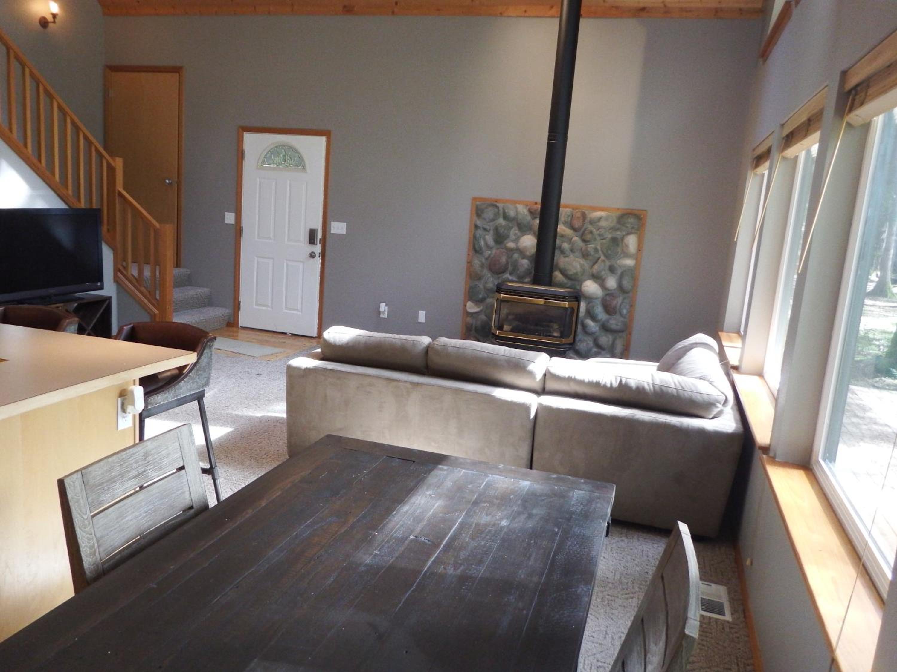 Chalet-style cabin near Mt. Rainier and Crystal view 5
