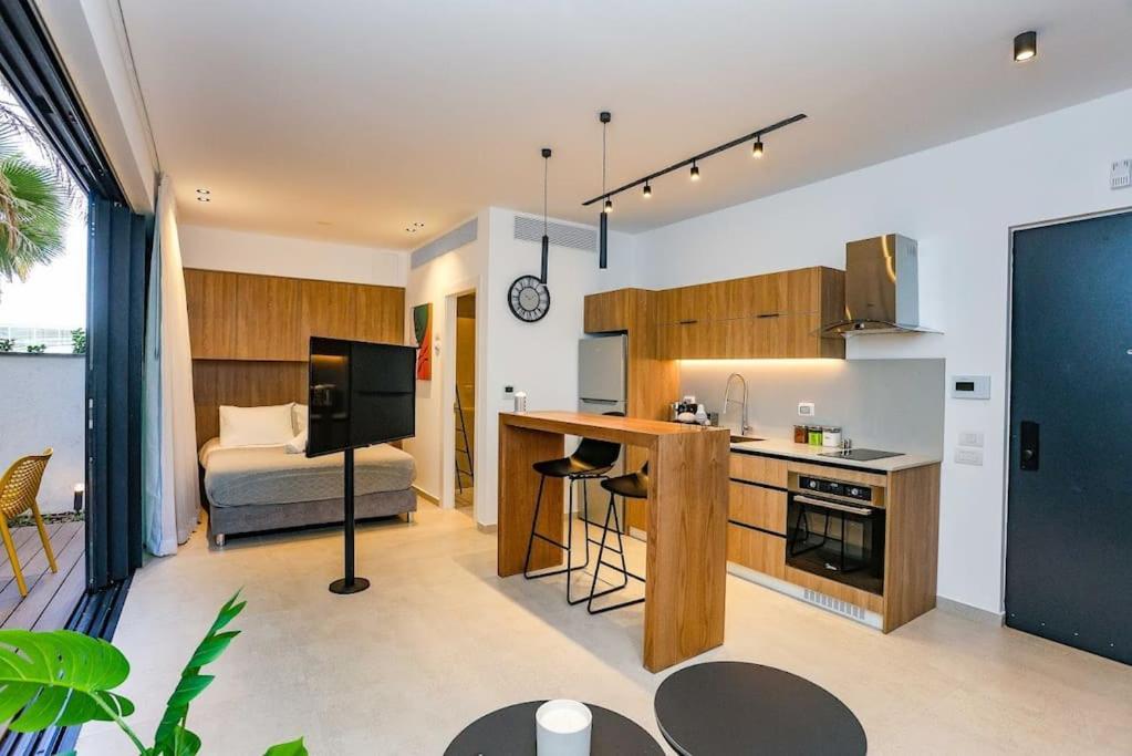 Luxury Garden Studio Apartment 2